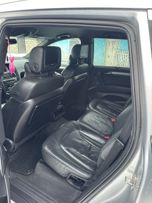 Продам AUDI Q7 2006