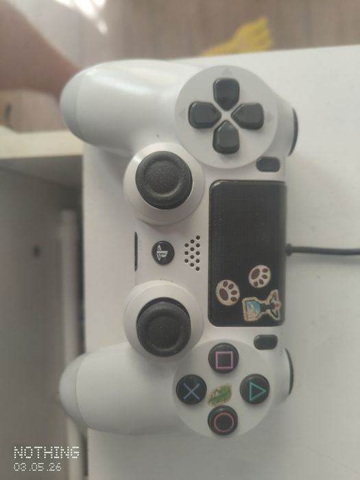 Pad do PS4  biały
