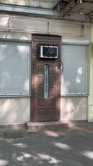 Сдам фасадное помещение Ришельевская 55 офис,магазин,аптека,банк,салон