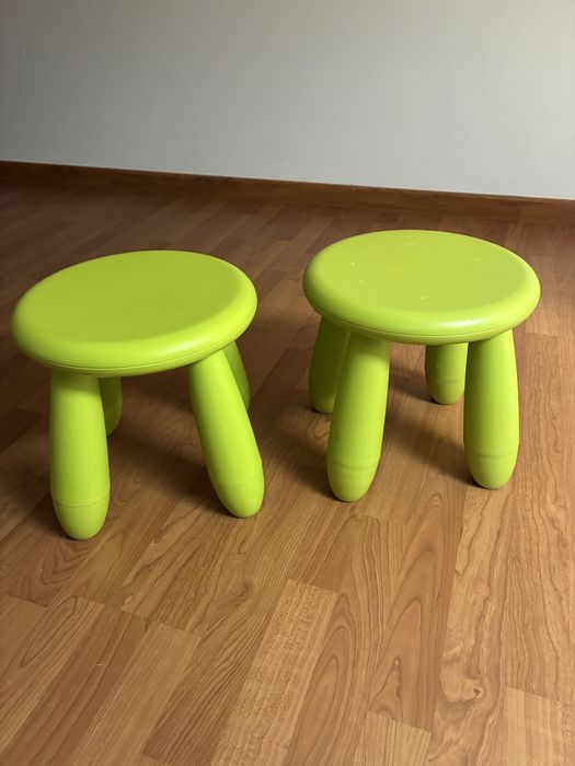 Mesa e 4 bancos ikea Mammut