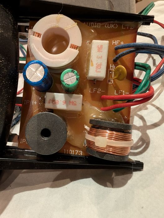 Altifalantes Kef Q55