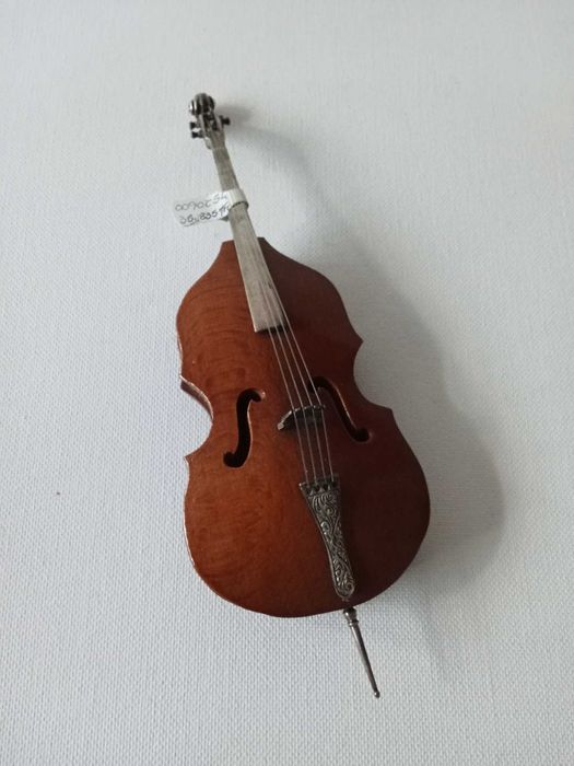Miniatura Violino em madeira com aplicações em Prata