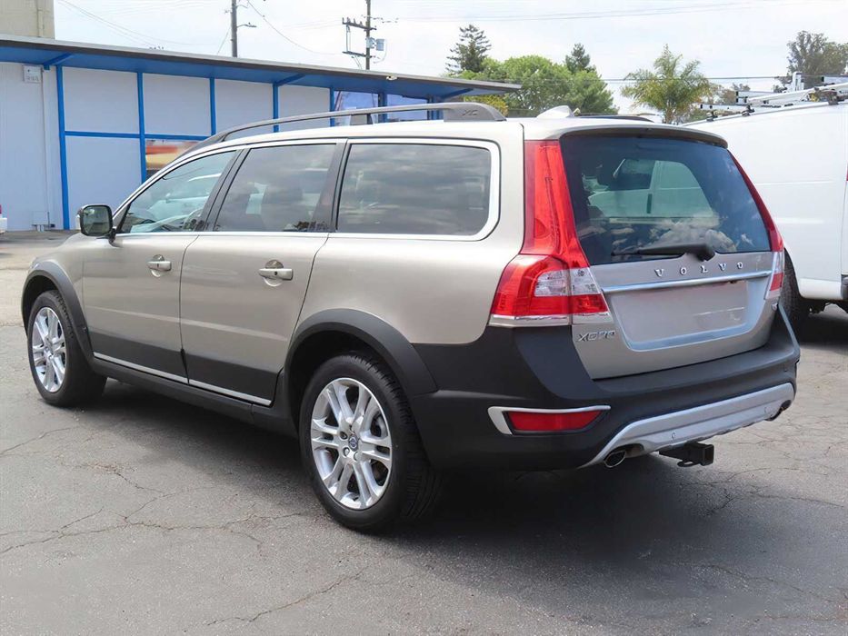 Volvo XC70 T5 Premier      2016