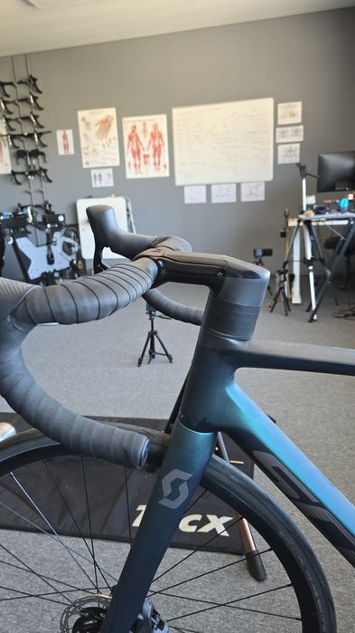 Bicicleta estrada Scott Addict Rc 20