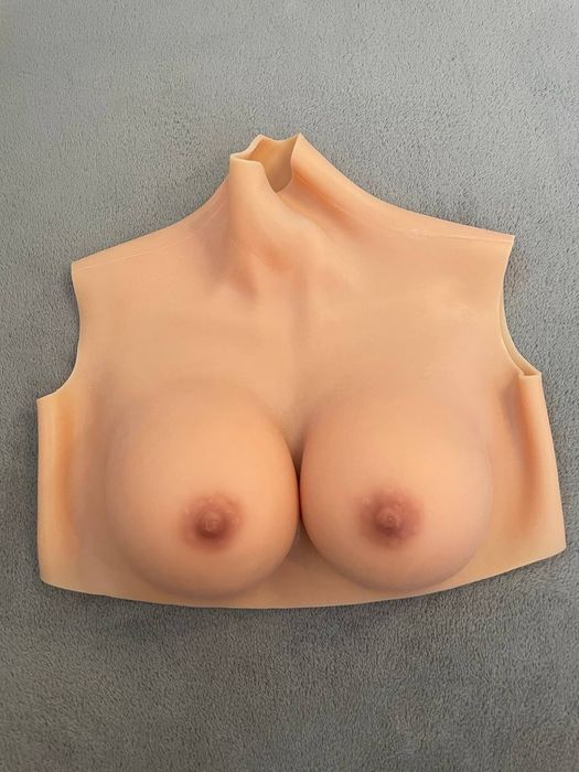 Женская силиконовая грудь (С) Есть и другие размеры! Силіконові груди