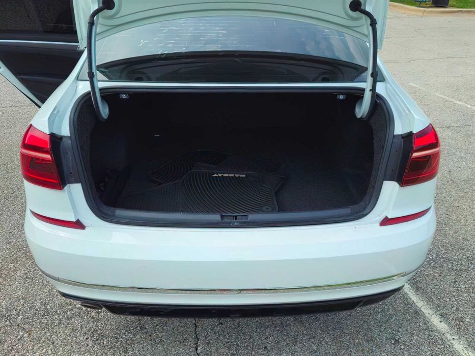 Volkswagen Passat      2018