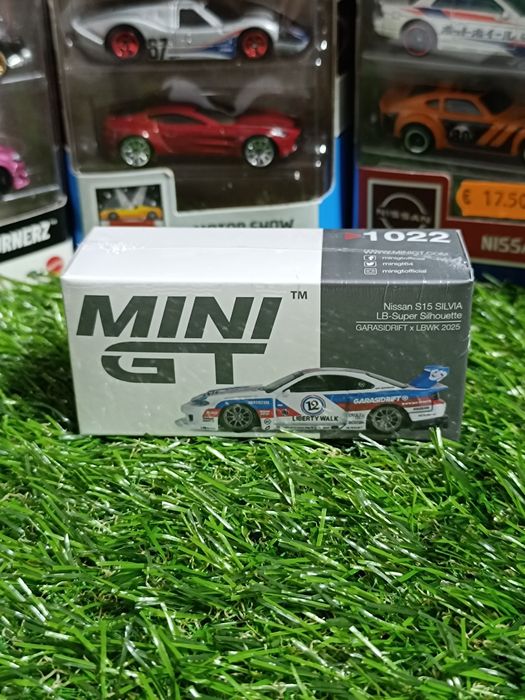 Mini GT Nissan S15 SlLVIA LB-Super Silhouette