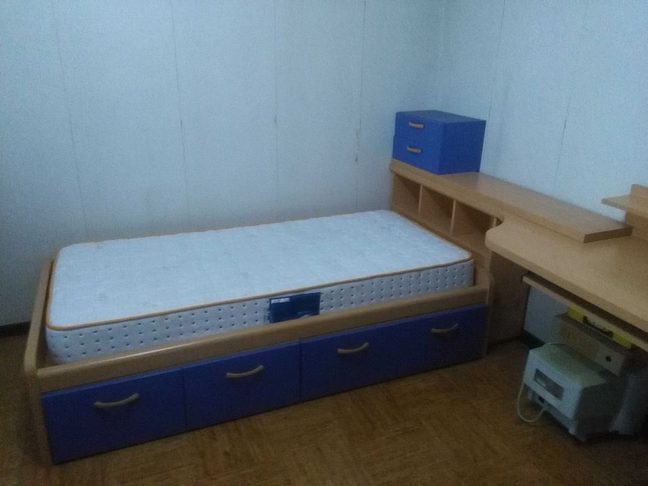 Mobilia de quarto de criança / adolescente completa