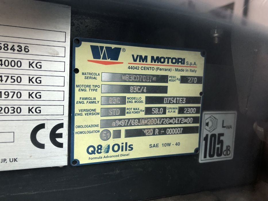 Вакуумна підмітально-прибиральна  машина   JOHNSTON CN200