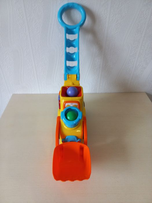 Розвиваюча іграшка каталка Бульдозер від VTech Pop a Balls Push & Pop