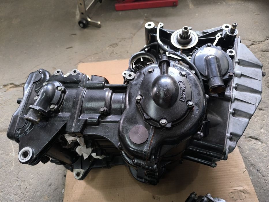 Motor triumph 955i + motor para peças + injeção