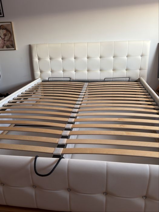 Łóżko tapicerowna 180x200 cm