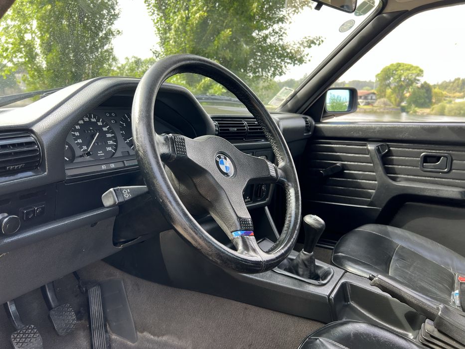 BMW E30 318i Coupe