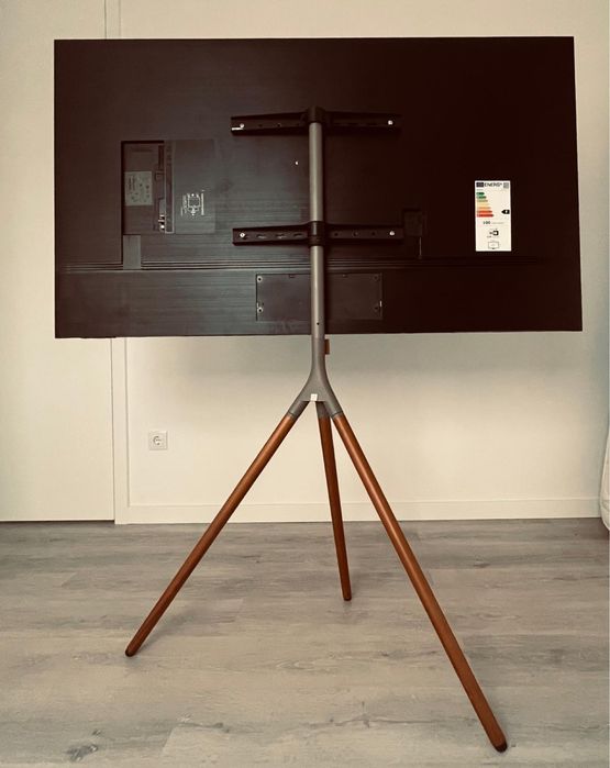 TV Samsung 65’ + Tripé One
