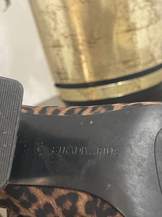 Ботільйони Stradivarius леопард ботинки
