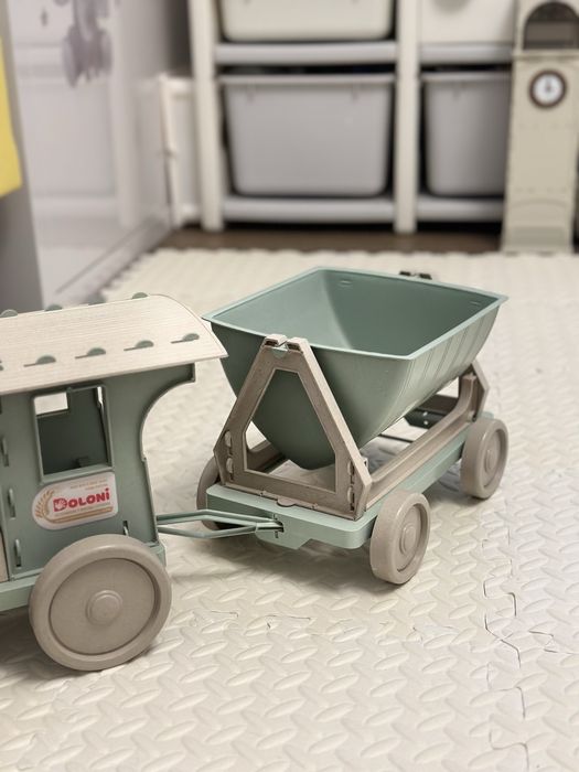 Потяг дитячий іграшка для пісочниці