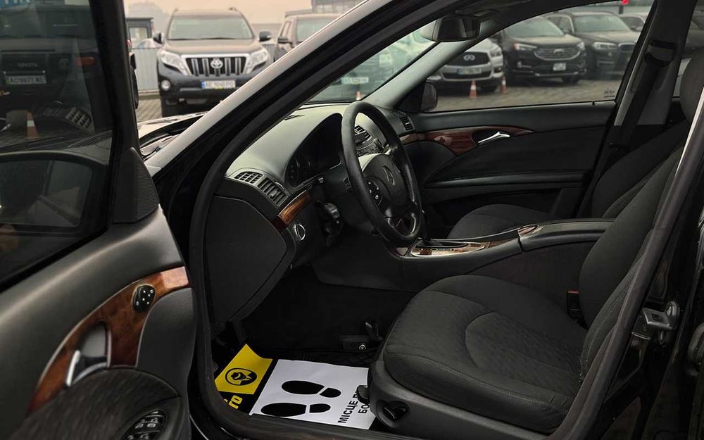Mercedes-Benz E 220 2003