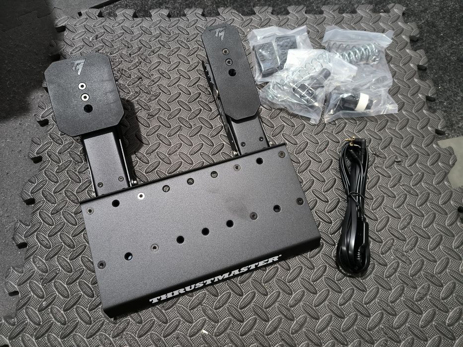 Thrustmaster T300 e raceline pedals LTE