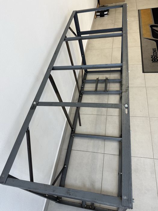Armação metalica suporte grade em tubo L