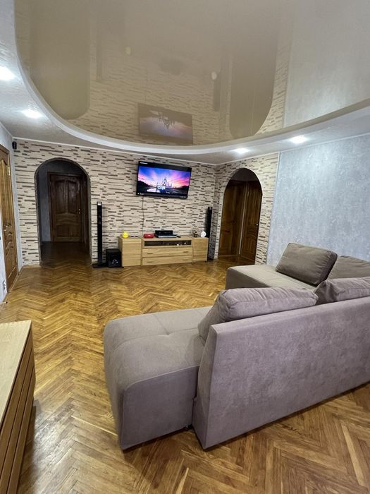 Продам 5ти.ком.квартиру на Николаевке.