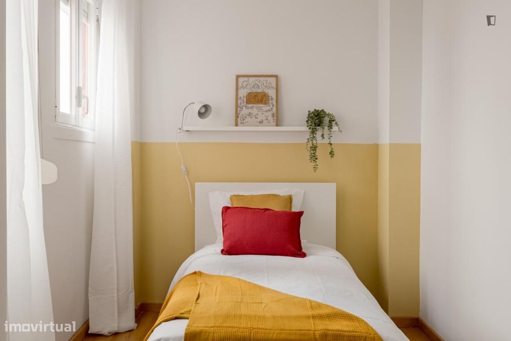 Quarto - localizado em Picoas Lisbon