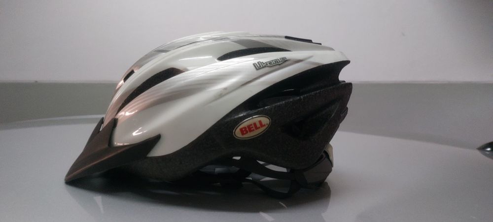 Capacete p/ ciclismo/btt/trotineta BELL