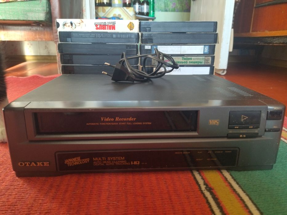 Видеомагнитофон Otake