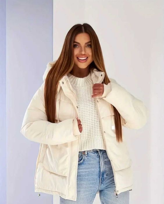 Жіноча куртка. Білого кольору. Женская куртка
