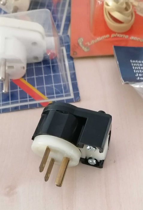 Fichas, interruptor e cabos telefone, lote todo por 6€