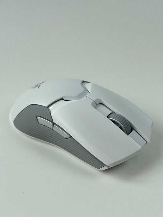 Бездротова комп'ютерна миша Razer Viper Ultimate Wireless White