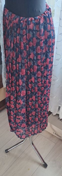 Spodnica plisowana z halką w pasie gumka