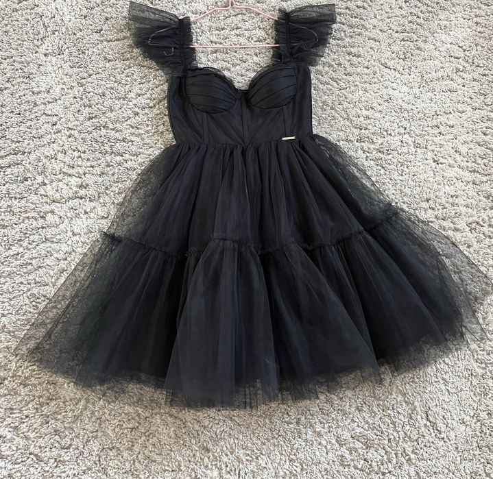 Вечірнє вишукане плаття