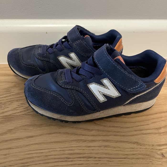 Adidasy New Balance r30