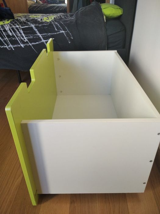 Baú IKEA Smastad, 90x49x48 cm