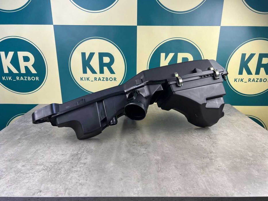 Корпус повітряного фільтра BMW 3 ( F30 / F31 ) 13717597589