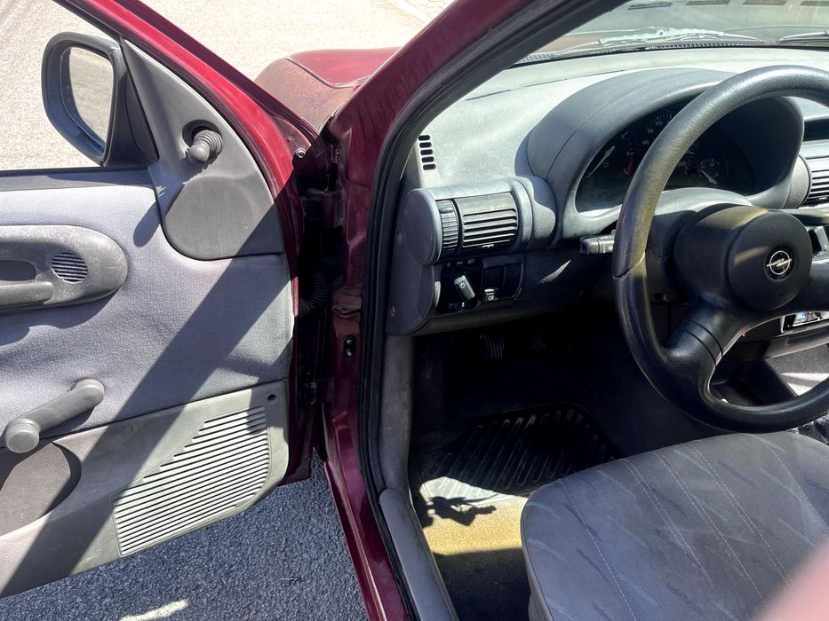 Opel Corsa B 1993 - 600€