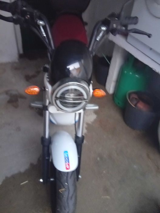 Vende mota elétrica com pouco uso motivo venda