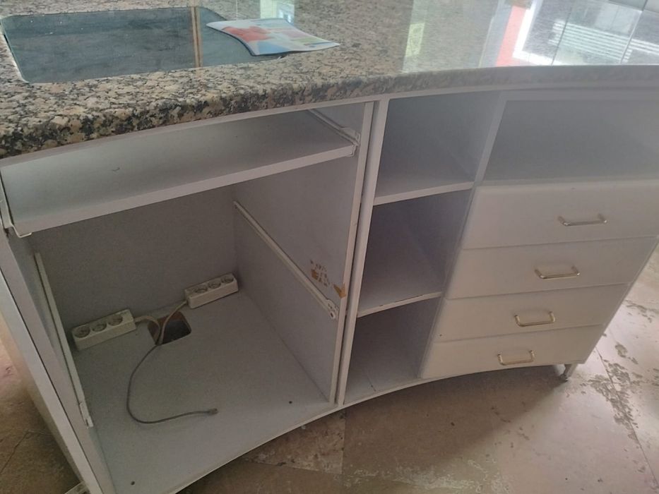 Móveis Balcão (de farmácia)