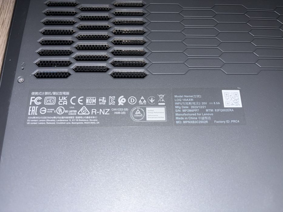 Ноутбук игровой Lenovo LOQ 15IAX9I (83FQ002ERA) Luna Grey