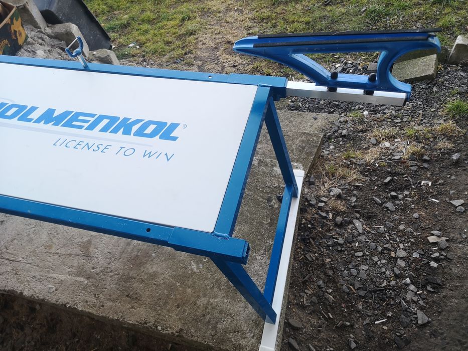 Stół serwisowy nart, Holmenkol