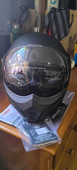 Capacete modular/ REBATIVEL preto mate
