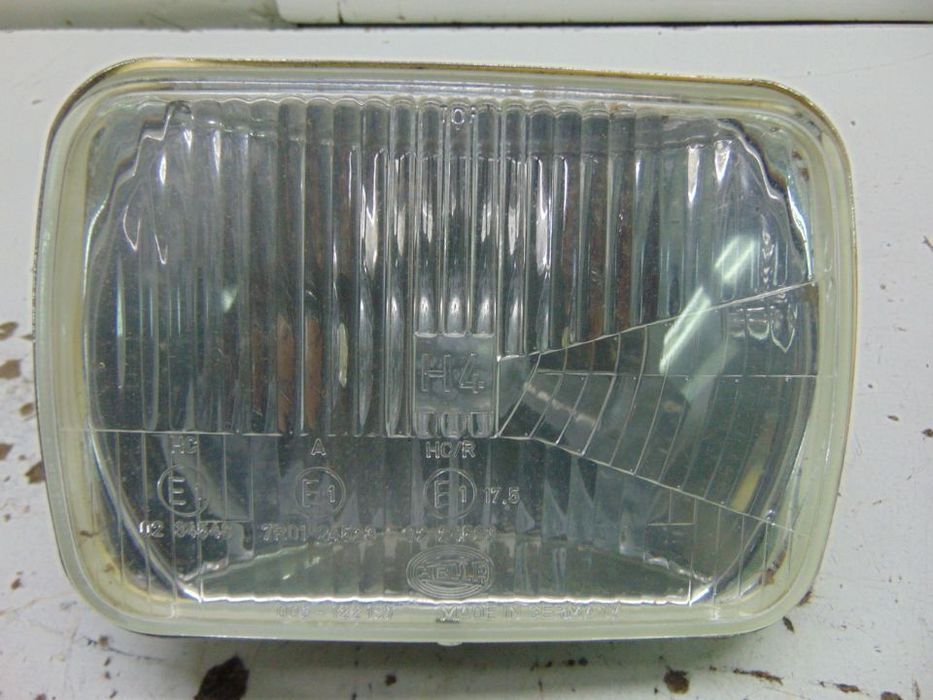 Antigos faróis japonês/ford escort