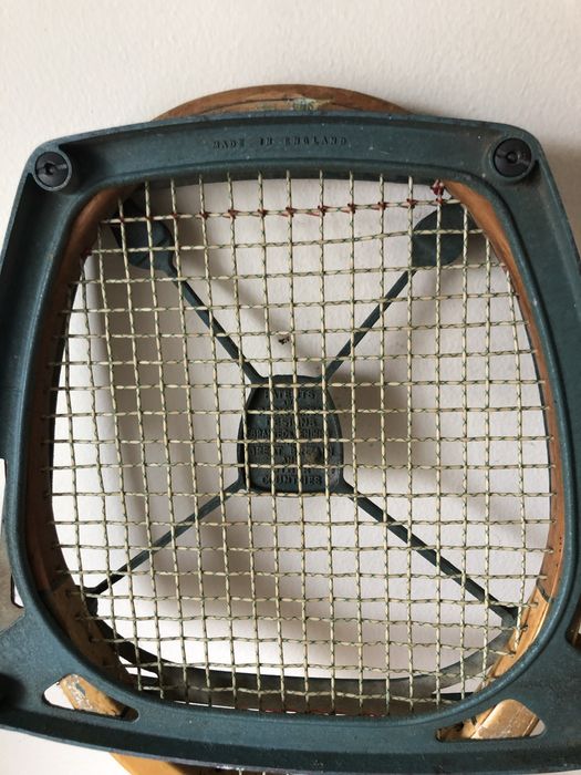 Raquete tenis antiga