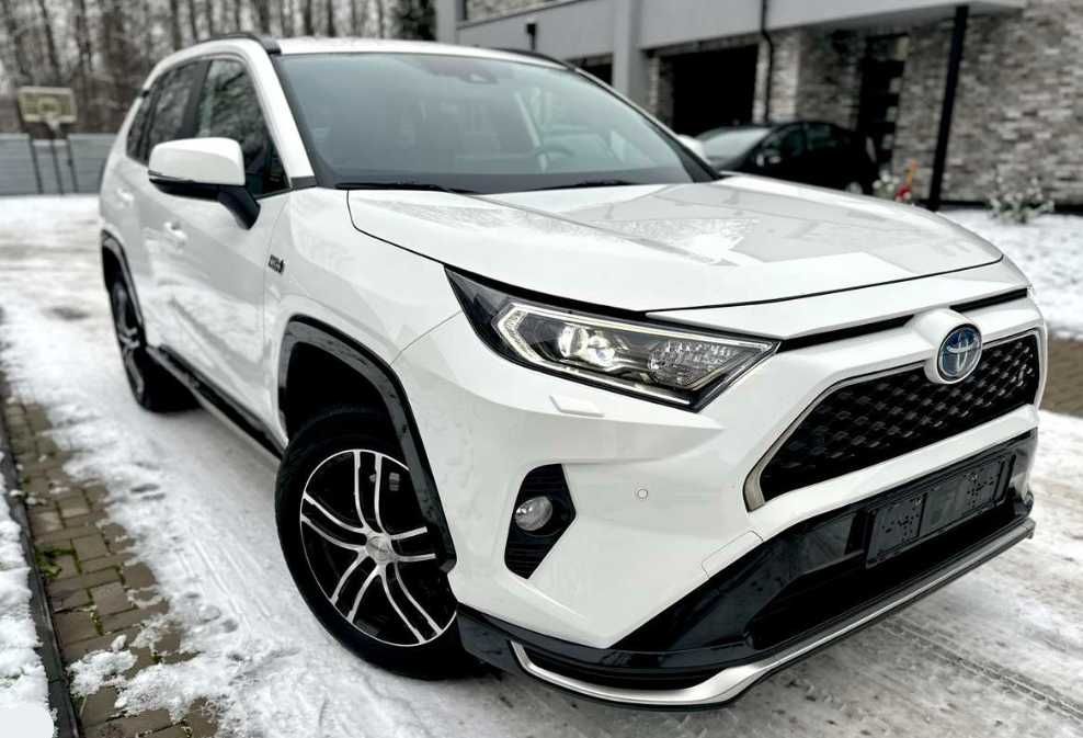 Toyota RAV4 2020 року