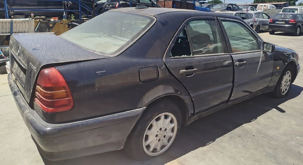Para peças MERCEDES-BENZ Classe C (W202)