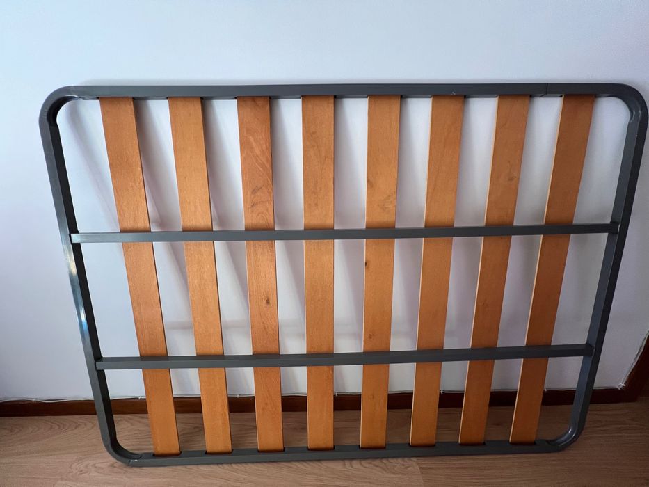 Estrado para cama, como novo.
