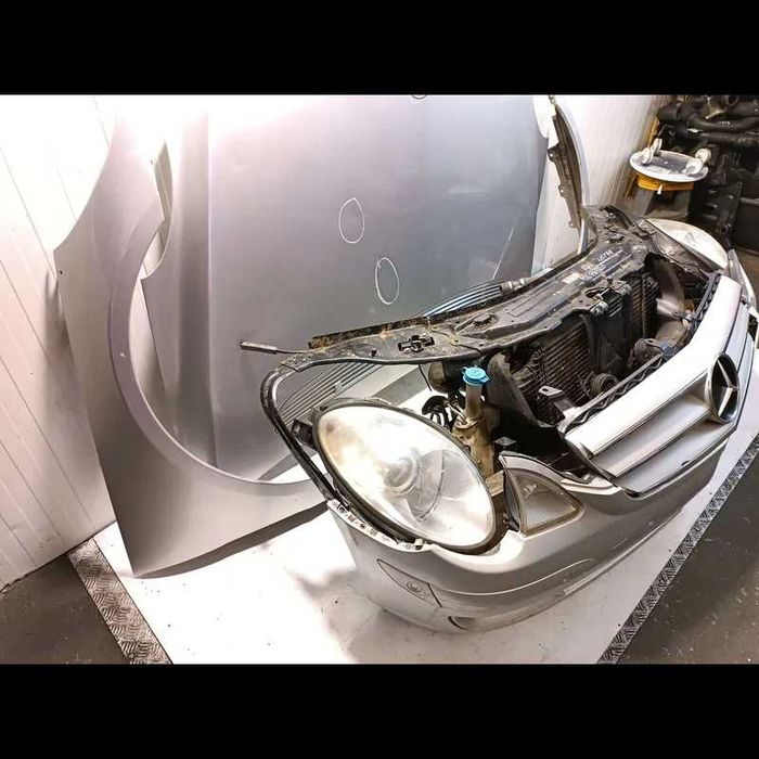 2006 Mercedes-Benz R комлект переда морда бампер фара капот в сборе