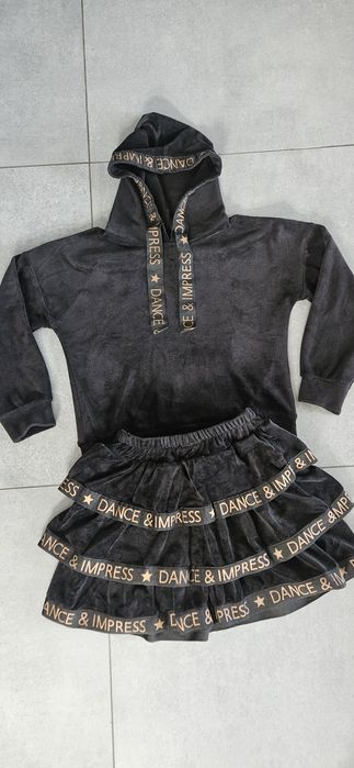 Komplet bluza i spódnica 140cm