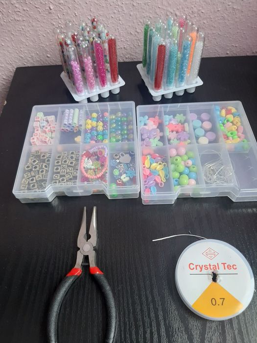 Zestawy do robienia bransoletek