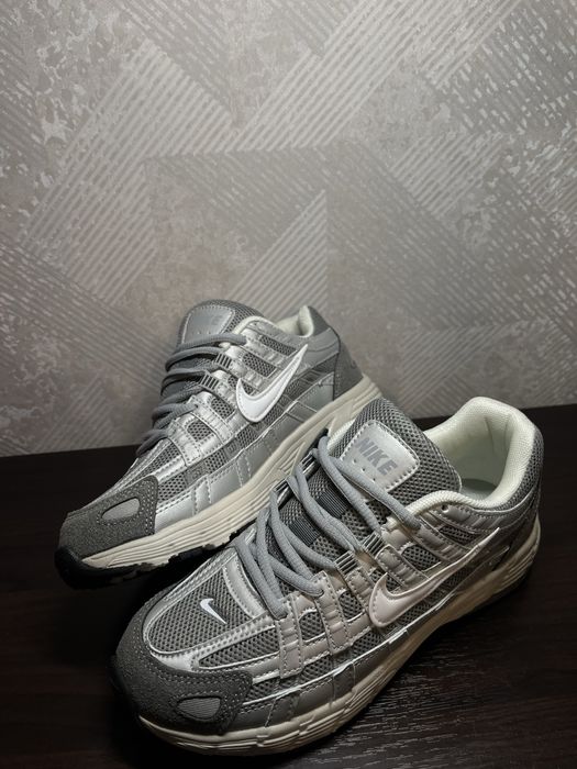 Кросівки Nike  p6000
